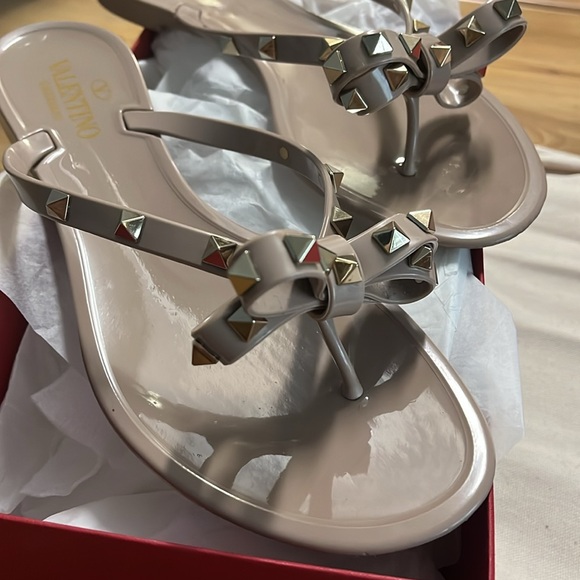 Rockstud PVC Flat Thong Sandal. Shoe bag and original box. Like new condition - Picture 3 of 10